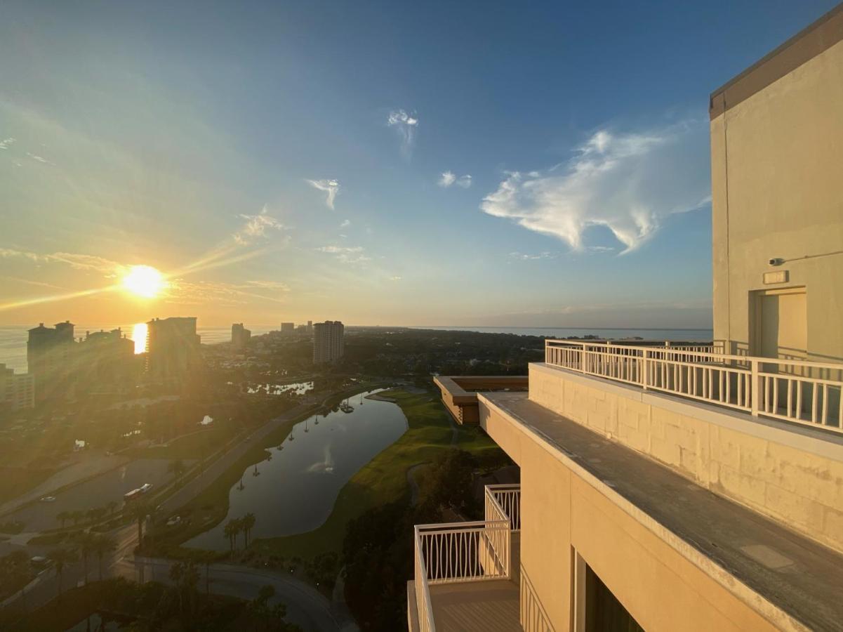 Ocean View Luxurious Condo-Best Location + Balcony Destin Exterior photo